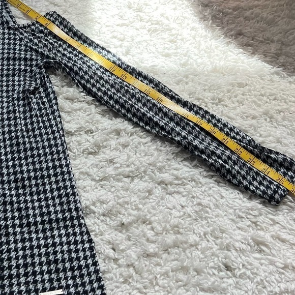 Michael Kors houndstooth cold shoulder long sleeve scoop neck top black white M - Picture 5 of 6